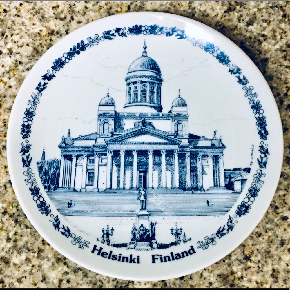 Vintage 1965 Helsinki Finland Collectible Plate
